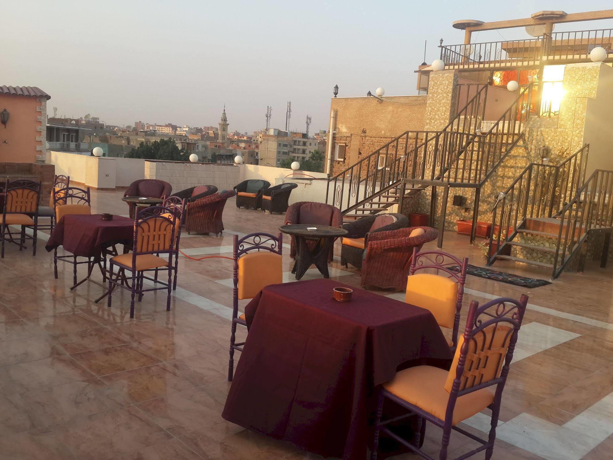 Giza Pyramids Plateau Inn מראה חיצוני תמונה